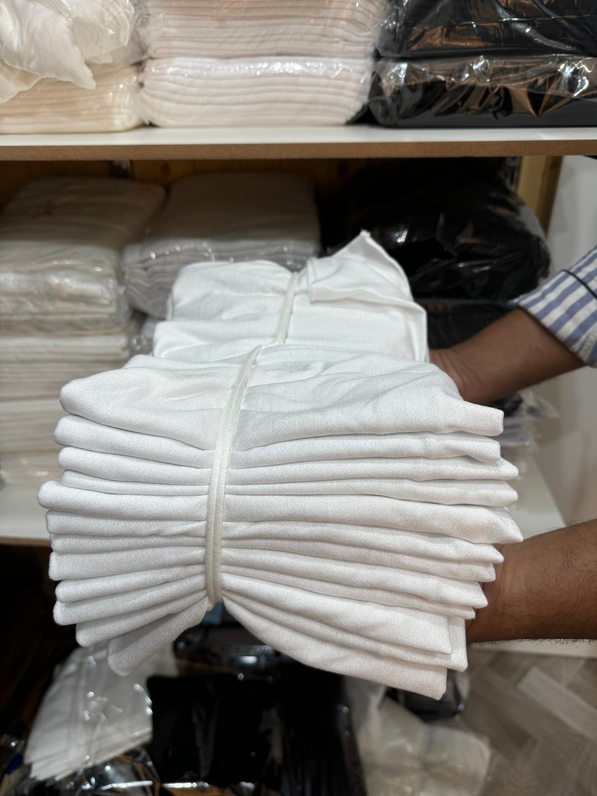 حجاب شاش تركي قصير (ابيض) (١٢ حبه)